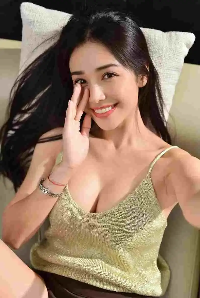 Cleo - Pocket Girl AI companion